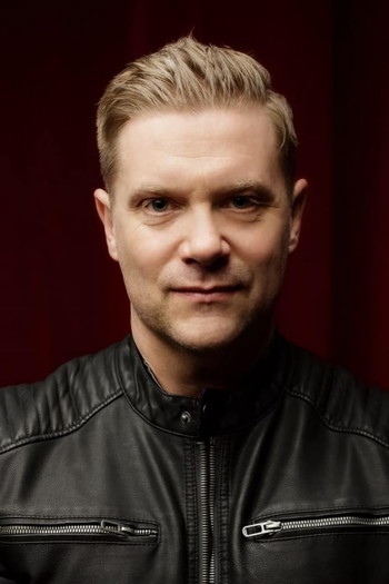 Photo of actor Craig Blundell