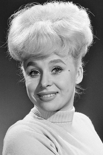 Фото актрисы Barbara Windsor