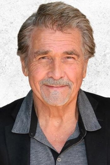 Photo of actor James Brolin