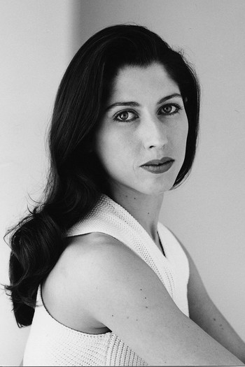 Photo of actress Leanne Benjamin