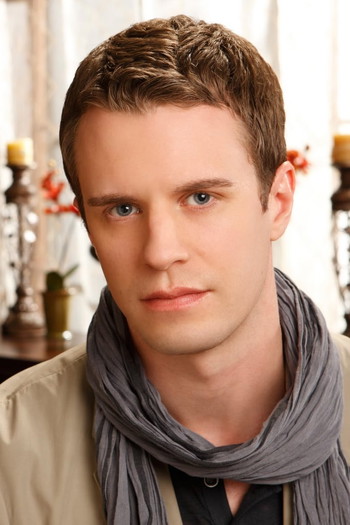 Photo of actor Luke Mably