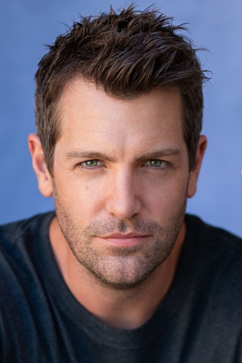 Photo of actor Tim Ross