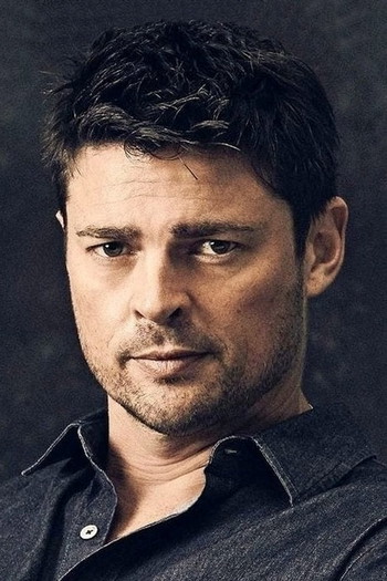 Photo of actor Karl Urban