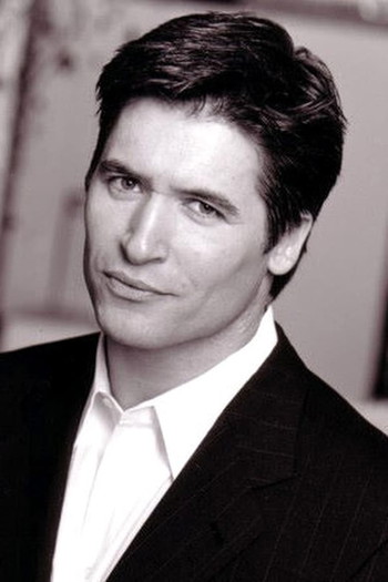 Photo of actor Brad Loree