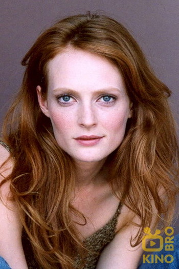 Photo of actress Daisy McCrackin