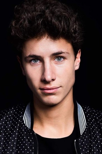 Photo of actor Juanpa Zurita