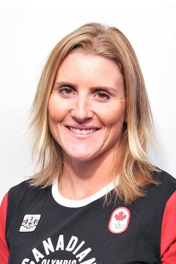 Photo of actor Hayley Wickenheiser