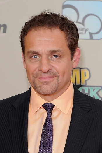 Photo of actor Daniel Kash