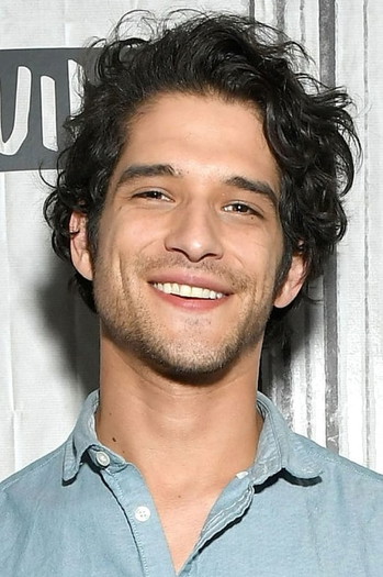 Photo of actor Tyler Posey