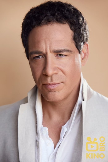 Photo of actor Hector Hugo