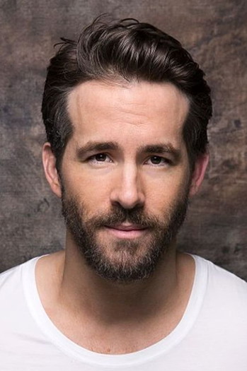 Photo of actor Ryan Reynolds