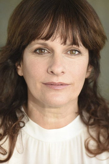 Photo of actress Sian Reeves