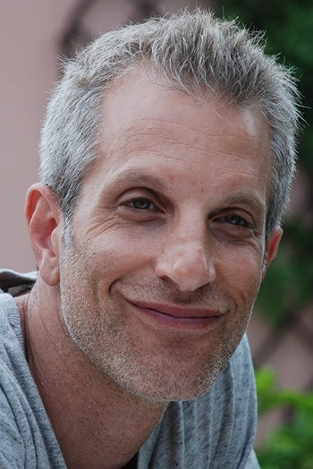 Photo of actor Jon Sklaroff