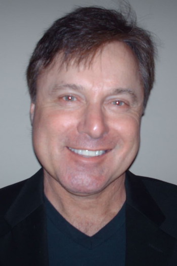 Photo of actor Robert Huculak