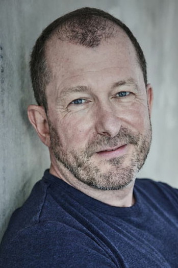 Photo of actor Martin Lindow