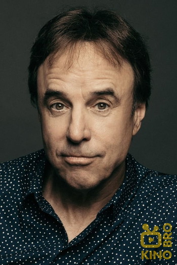 Photo of actor Kevin Nealon