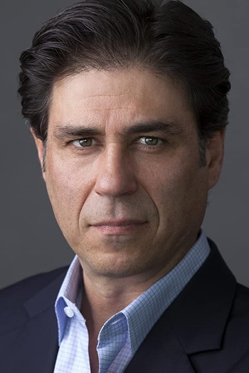 Photo of actor Jorge Molina