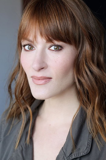 Photo of actor Brea Bee