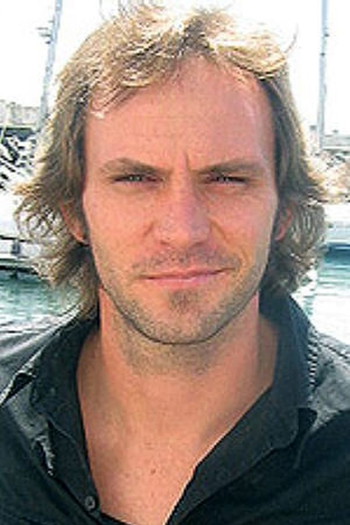 Photo of actor Louw Venter