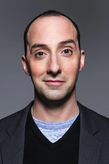 Photo of actor Tony Hale