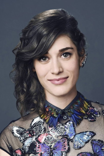 Фото акторки Lizzy Caplan