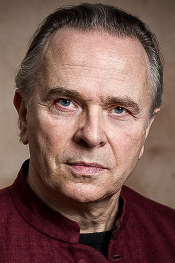 Photo of actor Mark Elder