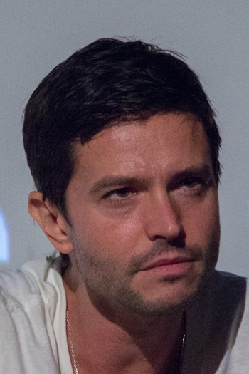 Photo of actor Jason Behr