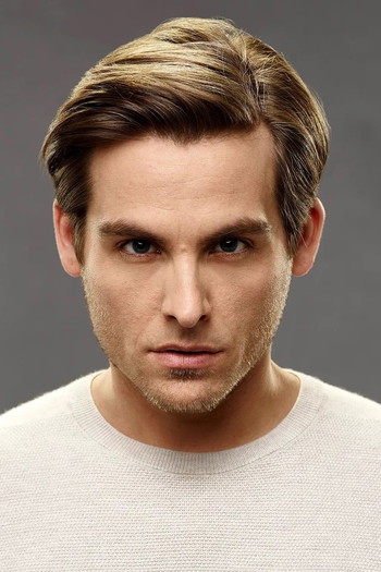 Photo of actor Kevin Zegers