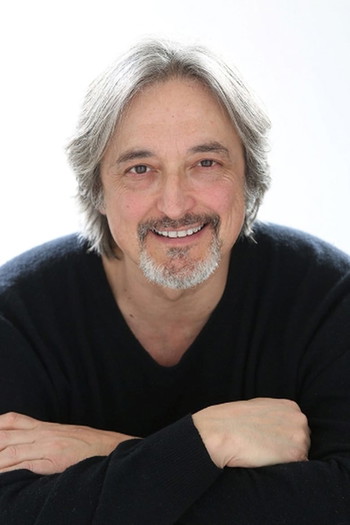 Photo of actor Aníbal Soto