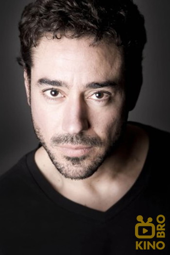 Photo of actor Eduardo Rejón