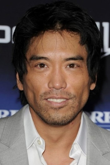 Photo of actor Peter Shinkoda