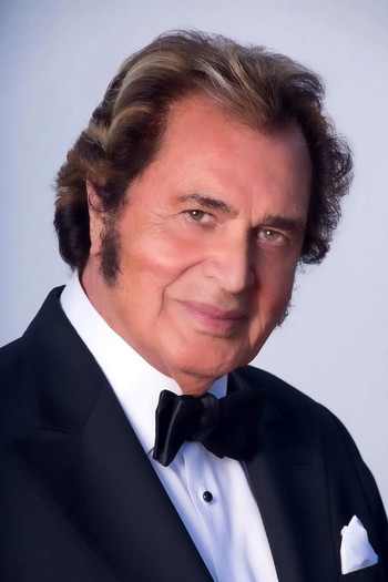 Photo of actor Engelbert Humperdinck