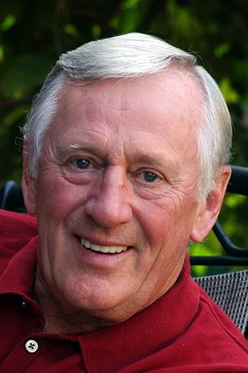 Photo of actor Len Cariou