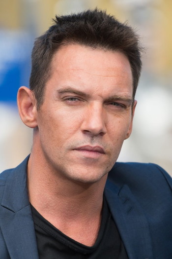 Photo of actor Jonathan Rhys Meyers