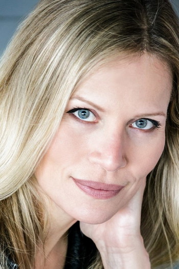 Photo of actress Brette Taylor