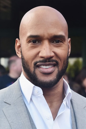 Photo of actor Henry Simmons