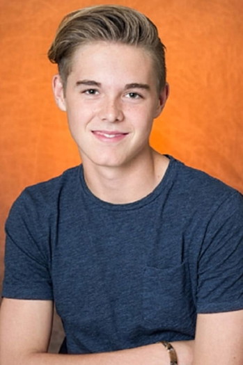 Photo of actor Kalvin Stinger