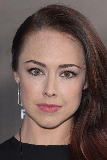 Photo of actress Lindsey McKeon