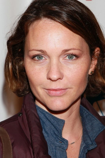 Photo of actress Kelli Williams