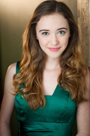 Photo of actress Farryn VanHumbeck