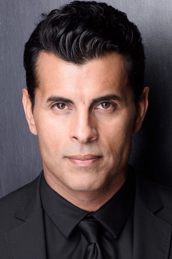 Photo of actor Ricardo Molina