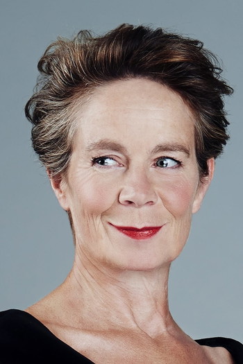 Photo of actress Celia Imrie