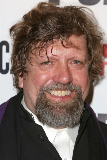 Photo of actor Oskar Eustis