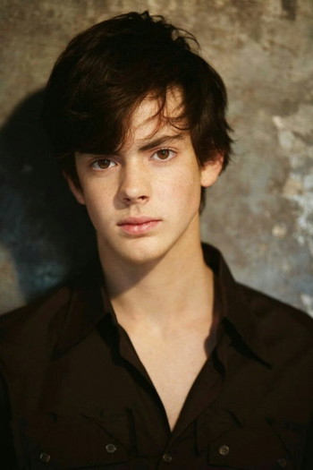 Photo of actor Skandar Keynes