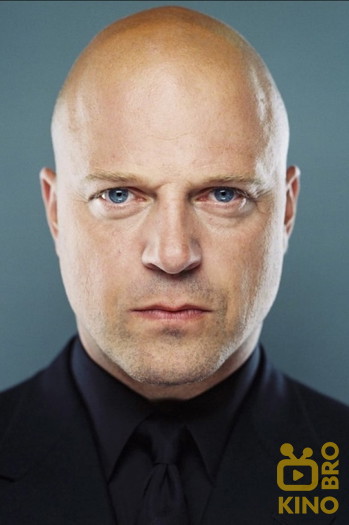 Photo of actor Michael Chiklis