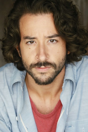 Photo of actor Yoshi Barrigas