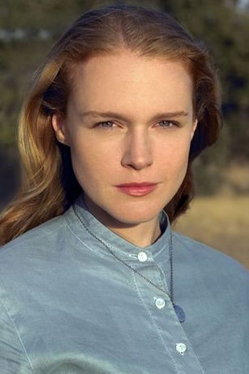 Photo of actress Erin Cottrell