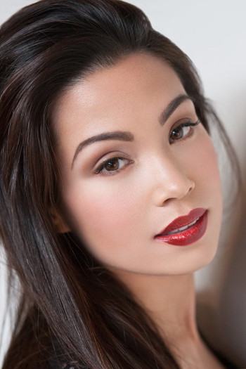 Photo of actress Natalie Mendoza