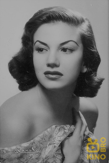 Photo of actress Ana Luisa Peluffo