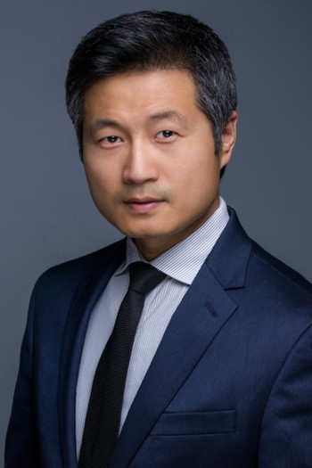 Photo of actor Kurt Yue